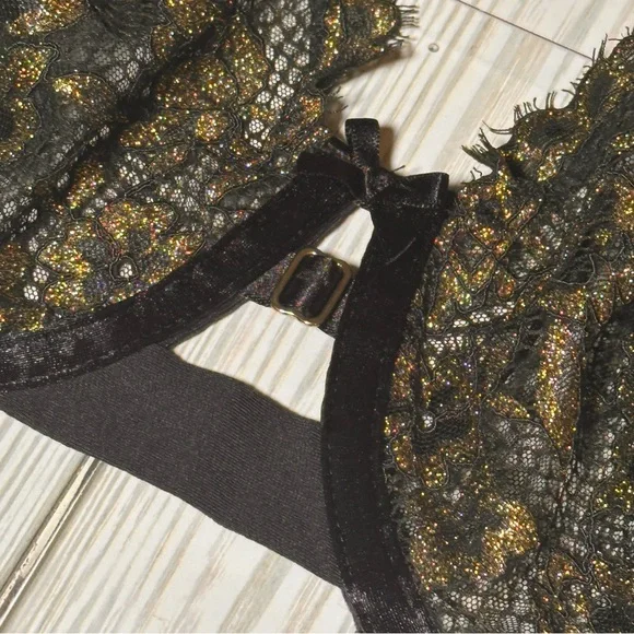 Cacique Unlined Balconette Bra 46C Black & Gold Lace Underwire - Picture 5 of 9